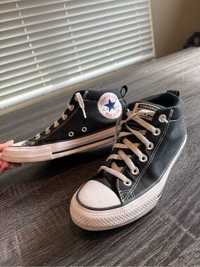 Converse Black and White High-Top Sneakers (W7, K5)